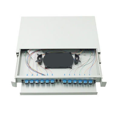 แผงแพทช์ไฟเบอร์ออปติก ODF สีขาวสไลด์ 1U 12 พอร์ตแผงแพทช์ Mount Rack