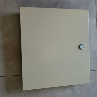 48 Core SC Wall Mount ODF สำหรับ FTTH/FTTX พร้อมพอร์ตเข้าขนาดเส้นผ่านศูนย์กลางสายเคเบิล 3-10 มม.